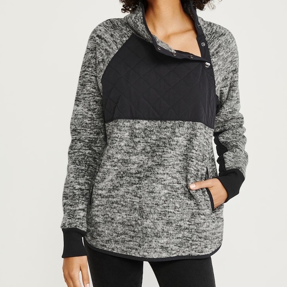Abercrombie and Fitch Asymmetrical Snap-Up Fleece Size Small - Picture 1 of 10